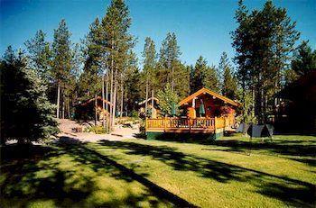 Resort Silverwolf Log Coram